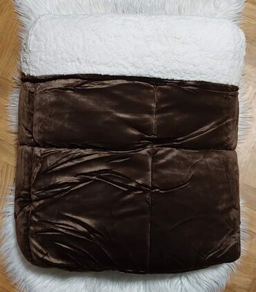 Ćebad i pokrivači: Jorgan mikro pliš krzno Dimenzije-200*220(sa radom) 200*200 (štepani) — 3