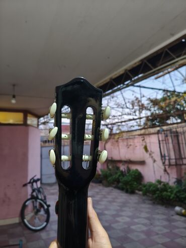 Klassik gitaralar: Salam gitar satılır isdifadə olunmur deyə satilir ancaq qutunun içində -da lalafo.az — 7 Klassik gitaralar: Salam gitar satılır isdifadə olunmur deyə satilir ancaq qutunun içində — 7