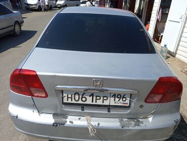 Honda: Honda Civic: 2001 г., Седан — 4