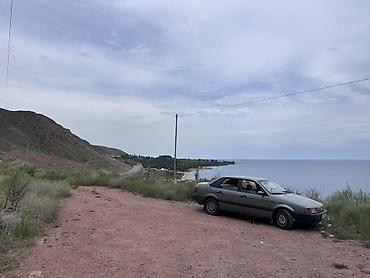 Volkswagen Passat: 1990 г., Кол менен иштөөчү, Седан lalafo.kg да — 1 Volkswagen Passat: 1990 г., Кол менен иштөөчү, Седан — 1