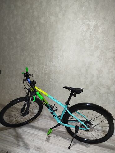 İdman velosipedləri: Dağ velosipedi Trek, 29", sürətlərin sayı: 21 — 4