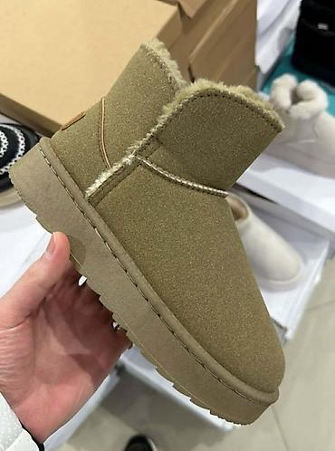 Ugg obuća: Ugg mini čizme, bоја - Bela — 3