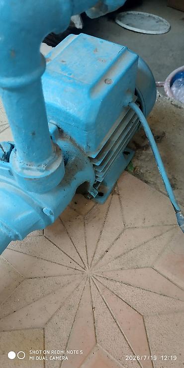 su çəkən nasos: Su nasosu – elektrik mühərrikli, mavi rəngli yalnız vatsapa yazın — 2