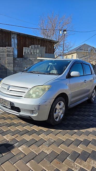 Toyota: Toyota ist: 2003 г., 1.3 л, Автомат, Бензин, Хэтчбэк — 2