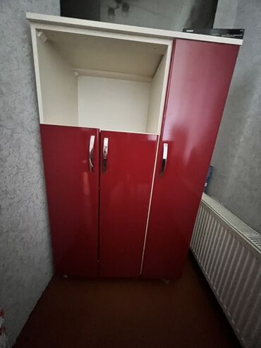ucuz metbex mebeli: Mətbəx üçün nəzərdə tutulmuş bu qırmızı rəngli modul dolab