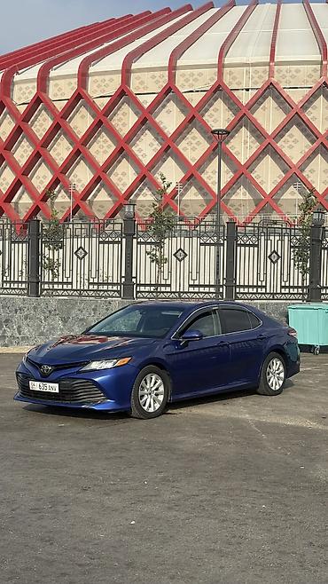 Toyota Camry: 2018 г., 2.5 л, Автомат, Бензин, Седан