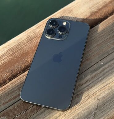 айфон до 3000: IPhone 13 Pro, Б/у, 256 ГБ, Alpine Green, Защитное стекло, Зарядное устройство, Чехол, 88 %