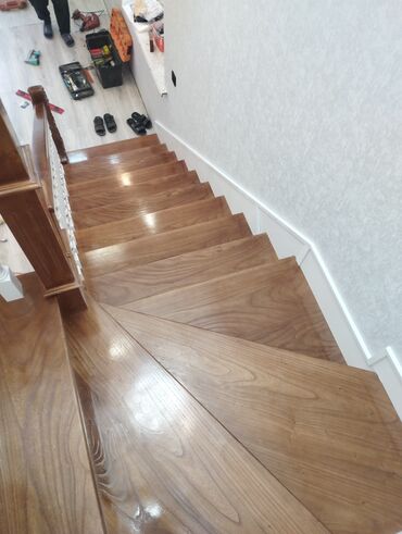 Деревянные лестницы: Деревянная лестница Для дома, Форма лестницы: Много-маршевая, Стиль: Классический — 14