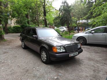 мерсадес: Mercedes-Benz E 220: 1994 г., 2.2 л, Механика, Бензин, Универсал