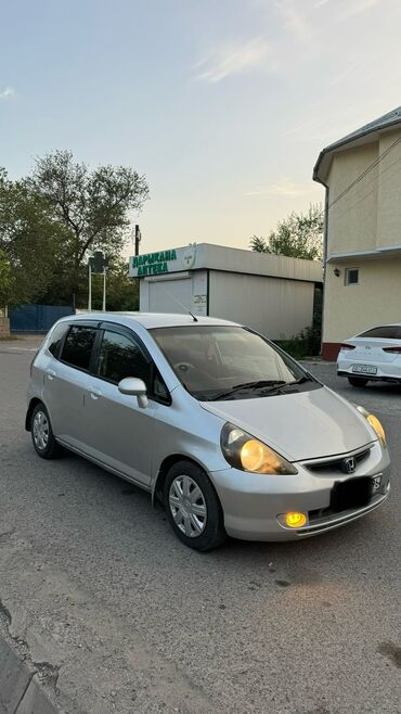 tayota runx: Honda Fit: 2002 г., 1.5 л, Робот, Бензин, Хетчбек
