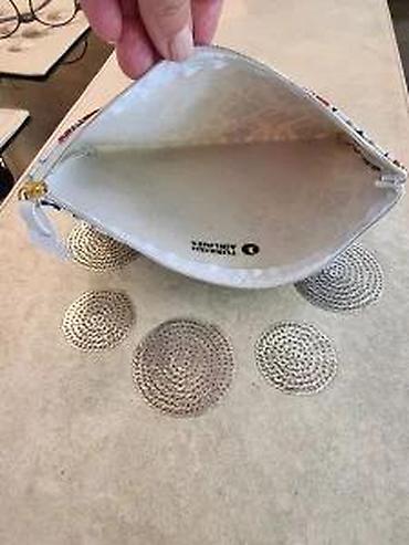 Kompleti: 1.LOOKAT TORBA, DIVNA, 2. COLLISTAR TASNICA I 2 NESESERA | 1 — 29