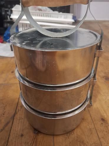 Paslanmayan poladdan çoxmərtəbəli yemək qabı (tiffin) dəsti - lalafo.az -da Paslanmayan poladdan çoxmərtəbəli yemək qabı (tiffin) dəsti -