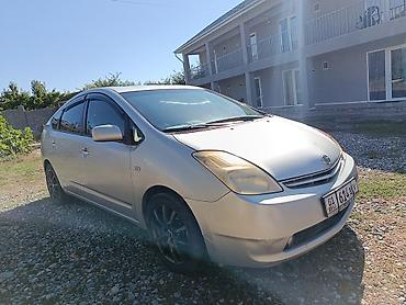 Toyota: Toyota Prius: 2005 г., 1.5 л, Вариатор, Гибрид, Хэтчбэк — 4