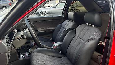 dodge купе: Mazda 626: 1988 г., 2.2 л, Механика, Седан — 7