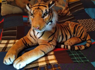 форма тигра: ПРОДАЁТСЯ мягкая,детская,плюшевая игрушка (подушка) "ТИГР". Состояние