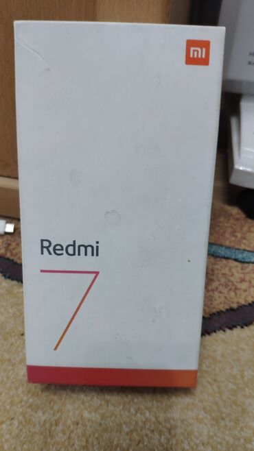 телефон с документами: Redmi 7 (64 ГБ) в отличном состоянии с документами и коробкой