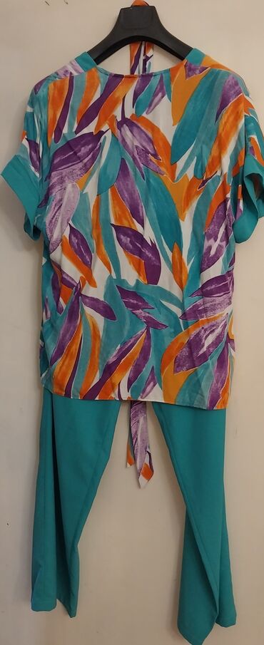 Dəstlər, kostyumlar: Yay kostyumu
1dəfə istifadə olunub lalafo.az -da Dəstlər, kostyumlar: Yay kostyumu
1dəfə istifadə olunub