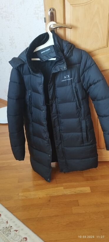 prada kurtka: Kurtka, Bolonka, Qış, Emporio Armani, L (EU 40)