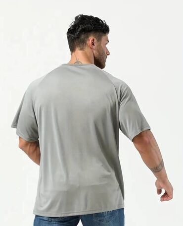 Футболки: Футболки: белый 4xl (56-58)- 1шт черный 4xl (56-58) - 2 шт черный 5xl at lalafo.kg — 2 Футболки: Футболки: белый 4xl (56-58)- 1шт черный 4xl (56-58) - 2 шт черный 5xl — 2