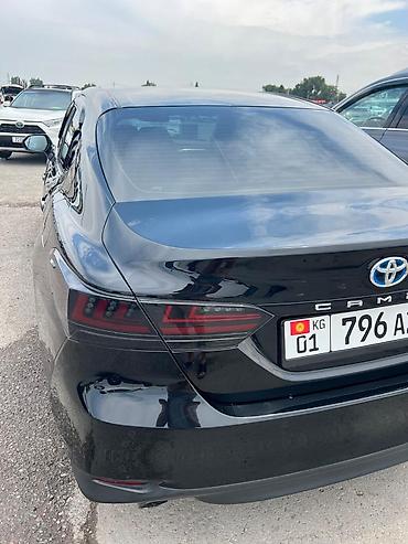 Продажа авто: Toyota Camry: 2018 г., Гибрид, Седан — 5