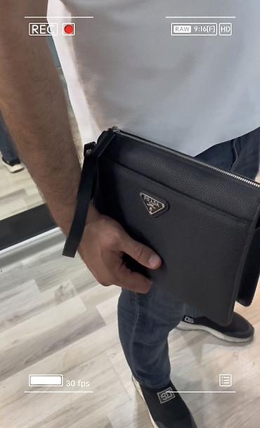 sac bandı: Kişi üçün qol qayışı ilə daşına bilən, kompakt ölçülü əl çantası — 5
