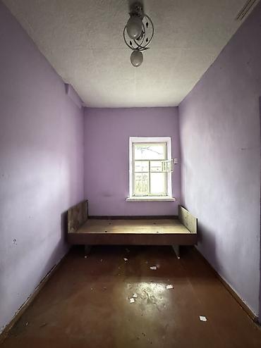 Продажа коттеджей и домов: ✨Продаётся дом в г. Бишкек, район Киркомстром✨ 📐Участок: 2,5 сотки 🏫 — 8