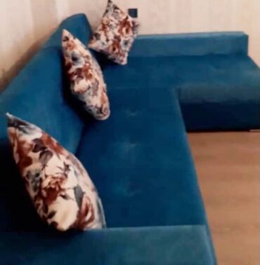 ev üçün qapılar: Künc divan, Açılan, Bazalı