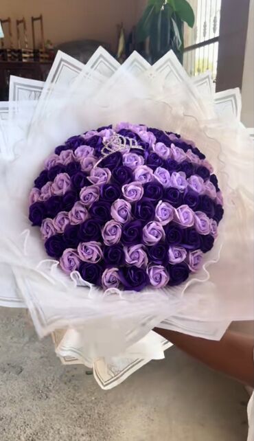 Süni güllər: Solmayan, süni buketlər — 24