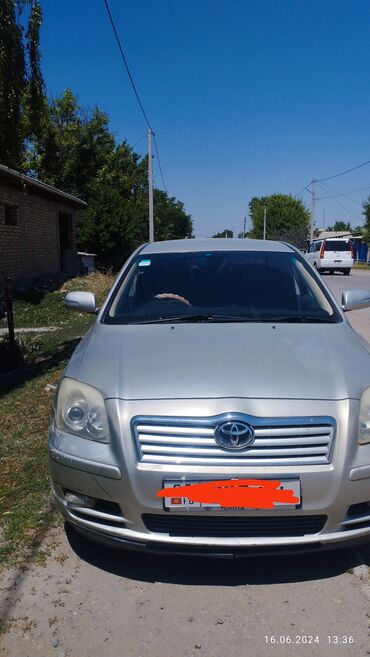 таота виш: Toyota Avensis: 2004 г., 2 л, Автомат, Бензин, Седан