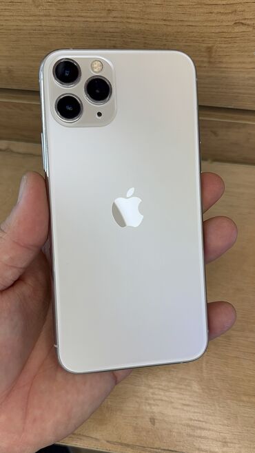 Apple iPhone: IPhone 11 Pro, Б/у, 256 ГБ, Защитное стекло, Чехол, 85 %