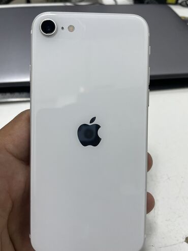 Apple iPhone: IPhone SE 2020, Б/у, 128 ГБ, Белый, 80 %