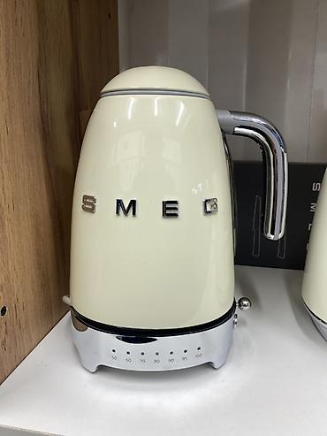 Электрический чайник SMEG, ретро‑дизайн 50‑х. Основные особенности: -