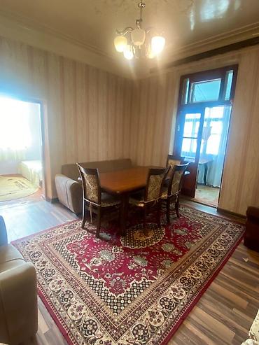 qara qarayev m kiraye evler: 5 nomreli mekteb yaxinliğinda her bir serayiti var ofis haqqi 100 azn — 9