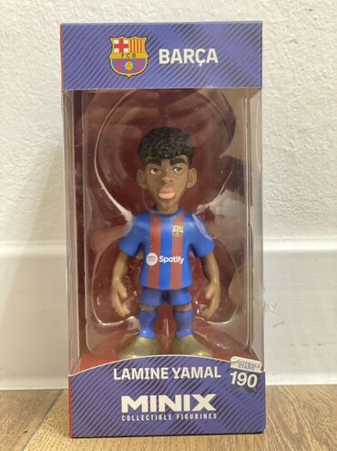 купить перчатки для футбола: Коллекционная фигурка Minix “Lamine Yamal” — официальная серия