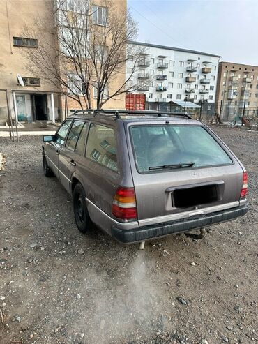 Mercedes-Benz: Mercedes-Benz W124: 1992 г., 2.2 л, Механика, Бензин, Универсал — 4