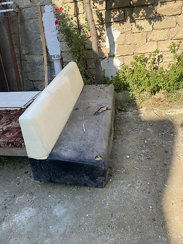 mebel divan kreslo: Qonaq otağı mebel dəsti Tərkib: - 1 ədəd ikiyerli divan - 1 ədəd — 4