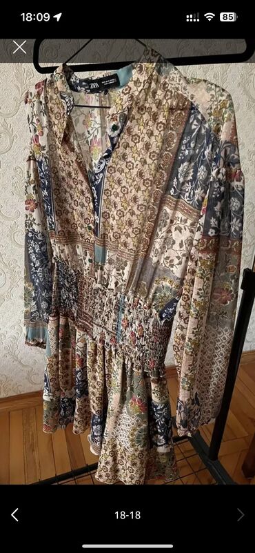Ayaqqabılar: Zara beli rezinli model, nazik patchwork don 
yenidir 119 azn alınıb