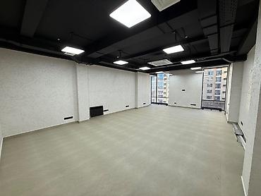 Коммерциялык мүлк: Ижарага Толугу менен кеңсе: 60 м², Бизнес борборунда, Ремонту менен, Биринчи катар — 9