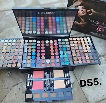 Sminka Kofer sa sminkom Paleta sminke Set sminke 194 boje