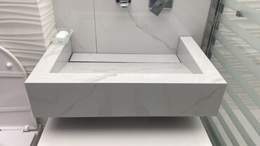 Hamam üçün aksessuarlar: Mərmər naxışlı asma vanna otağı lavabosu - Modern, minimalistik