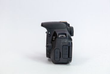 600d canon: Продаю один из личных фотоаппаратов Canon 650D. В комплекте макро