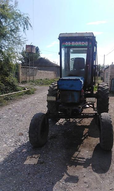 maşın şuşəsi: Kənd təsərrüfatı üçün təkərli traktor - Kabinəli konstruksiya: ön və — 1