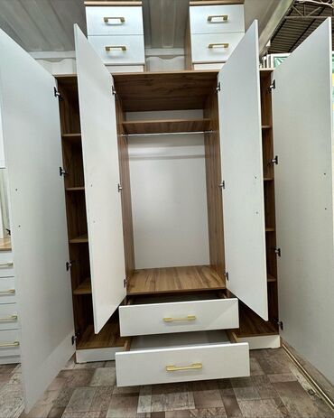 Sifarişlə dolablar: Düz dolab, Qonaq otağı üçün, Dəhliz üçün, Yataq otağı üçün, Qarderob, Açılan, Korpuslu, 4 qapılı — 3
