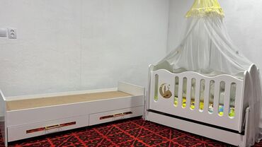 мебель исфана: Детский комплект мебели: кроватка-качалка для малыша и диван-кровать
