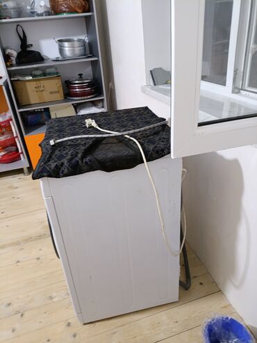 Paltaryuyan maşınlar: Paltaryuyan maşın Hotpoint Ariston, 7 kq, Avtomat, Qurutma var, Kredit yoxdur