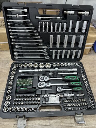 профессиональный набор инструментов: Набор ключ AEROFORCE 216 Персон Профессиональный набор Оригинал