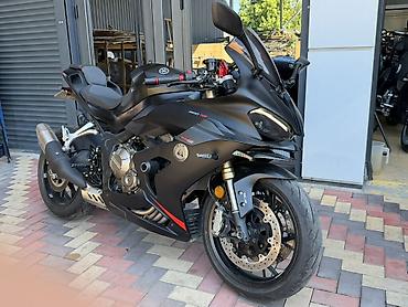 yamaha r1 цена: Спортивный мотоцикл Yamaha YZF‑R1 (кузов R1) в матовом чёрном цвете — 2