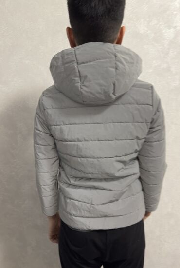 детская фирменная куртка: Продаю фирменную детскую куртку TCHIBO на рост 134-140 Подойдет 7-9