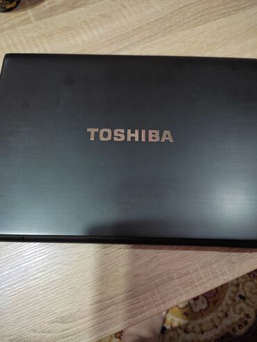 netbook laptop cena: Toshiba lap top, adapter original njegov nije asus-ov je ali radi na