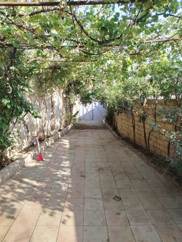 Köhnə tikili: 2 otaqlı ev interyeri - Geniş və işıqlı otaqlar: Hündür tavan, böyük — 12